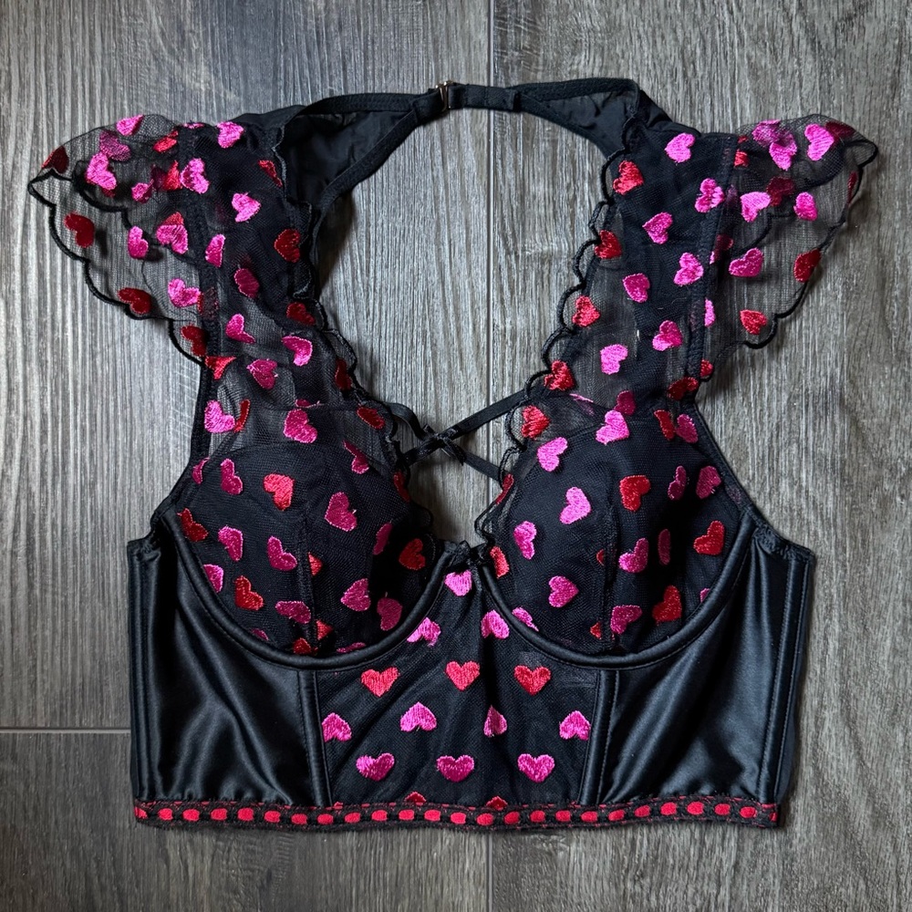 Victoria's Secret Lightly Lined Heart Embroidery Cap-Sleeve Corset Bra Top, NWT.
